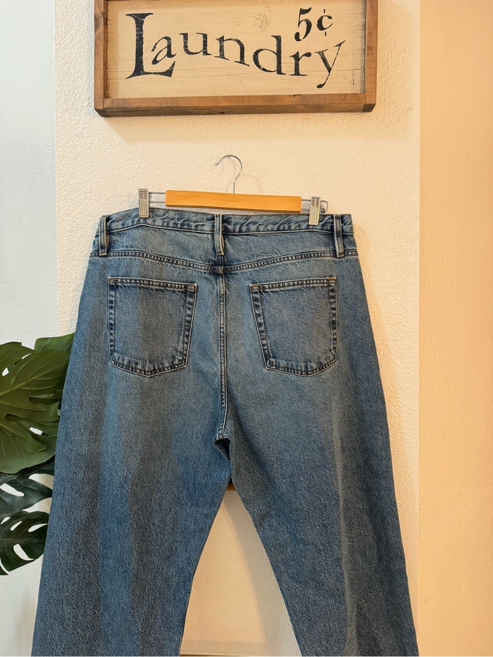 Frame Denim Light Blue Straight-Leg Jeans - Picture 9 of 11
